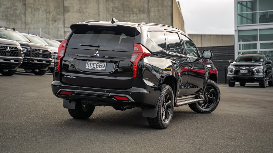 2025 Mitsubishi Pajero Sport 2