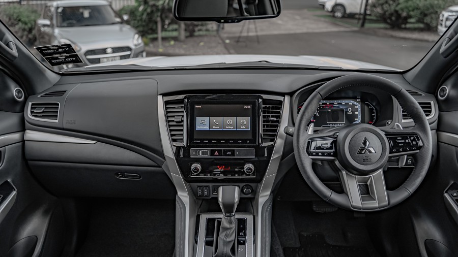 2025 Mitsubishi Pajero Sport 10
