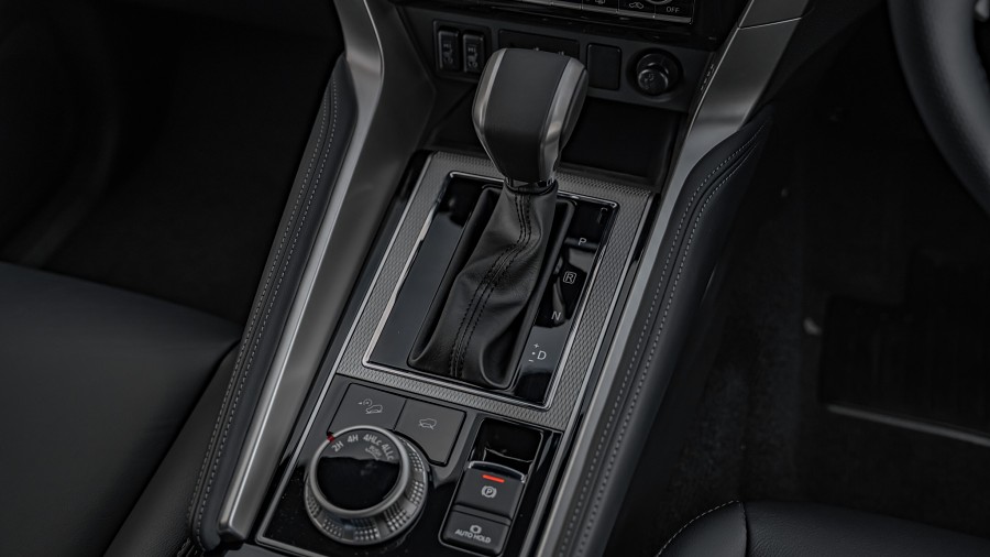 2025 Mitsubishi Pajero Sport 18