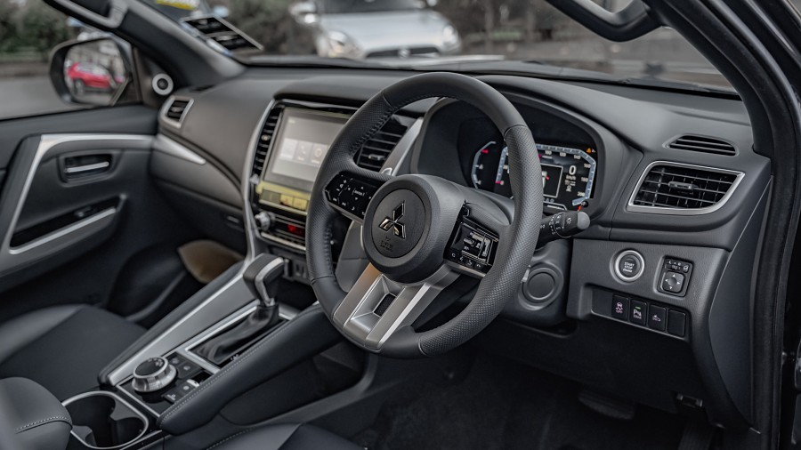2025 Mitsubishi Pajero Sport 9