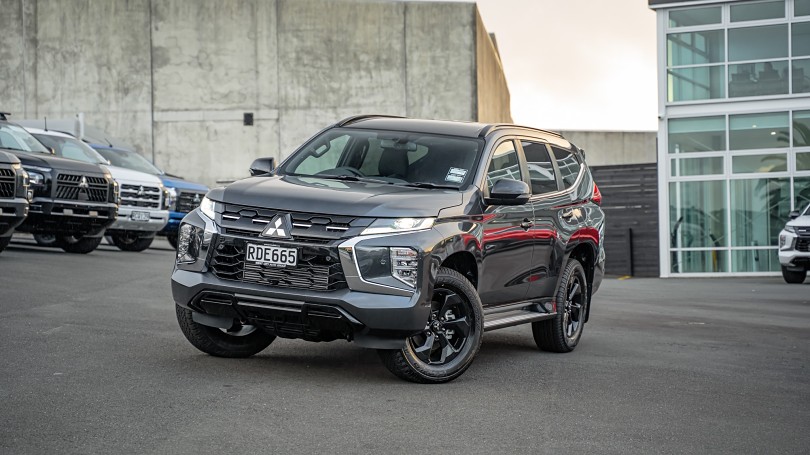 2025 Mitsubishi Pajero Sport 1