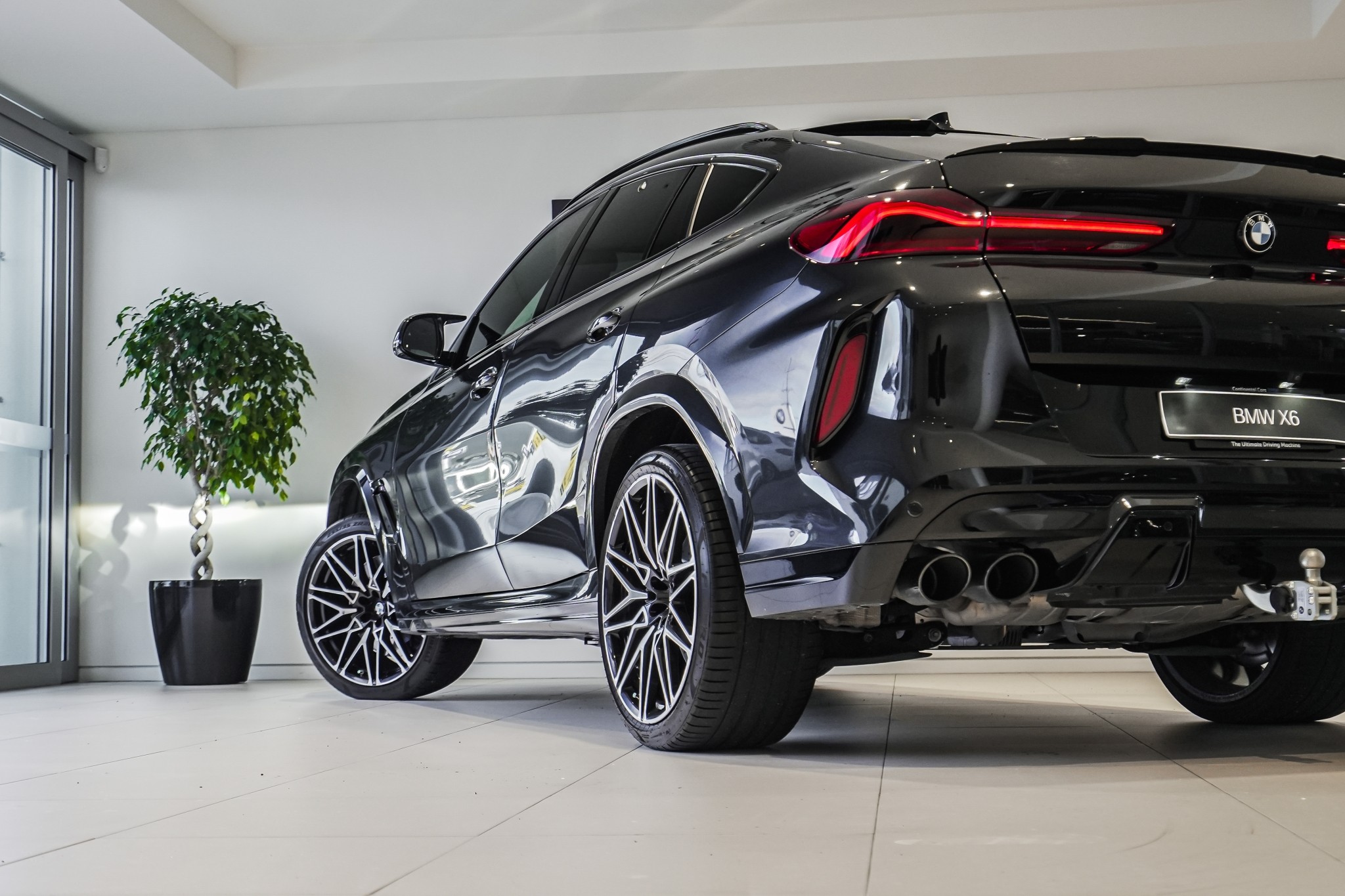 BMW X6 M Comp 4.4Pt/4Wd/8At