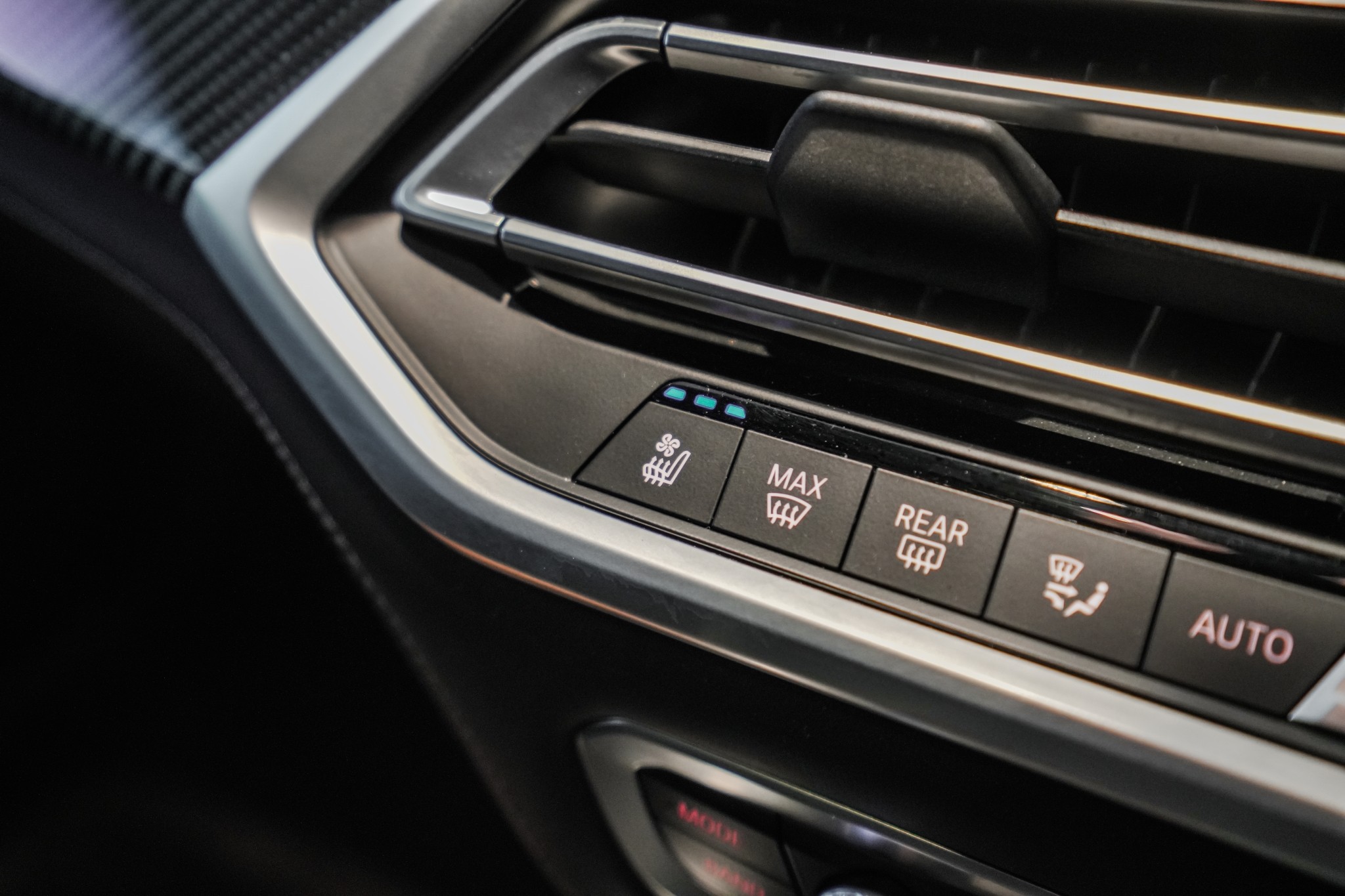 BMW X6 M Comp 4.4Pt/4Wd/8At
