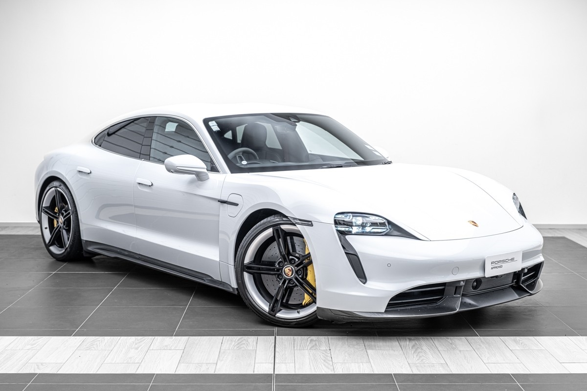 Porsche Taycan Turbo S (Y1A)
