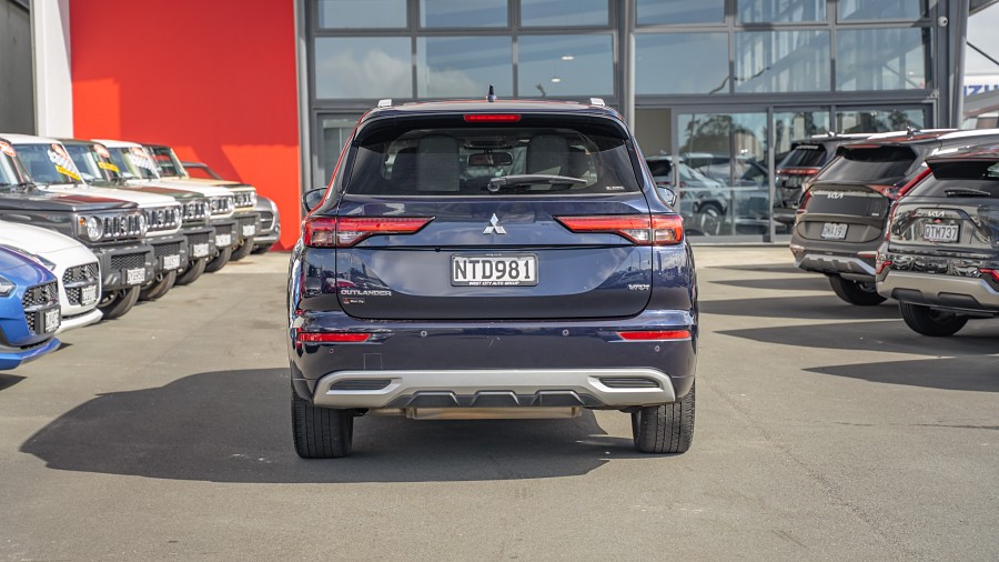 2021 Mitsubishi Outlander 4