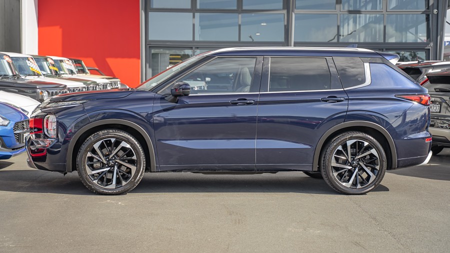 2021 Mitsubishi Outlander 5