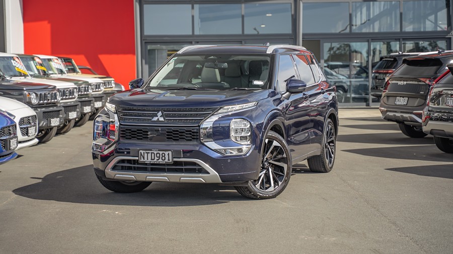 2021 Mitsubishi Outlander 1