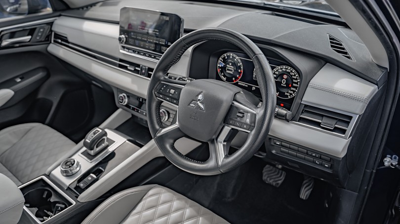 2021 Mitsubishi Outlander 10