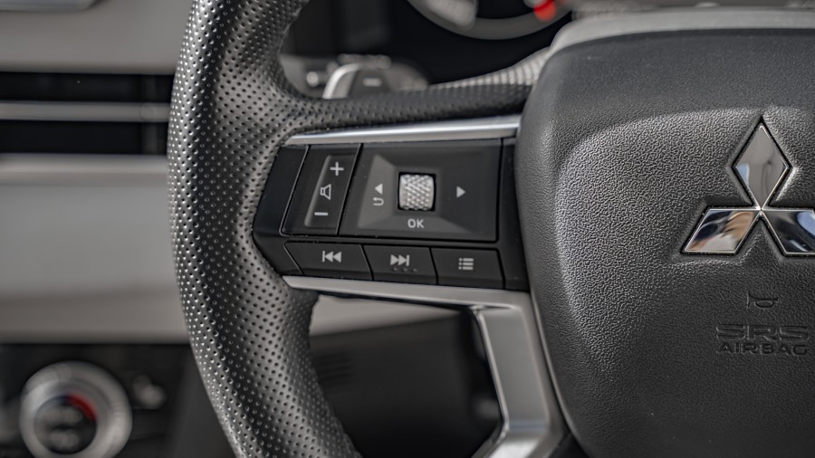 2021 Mitsubishi Outlander 13