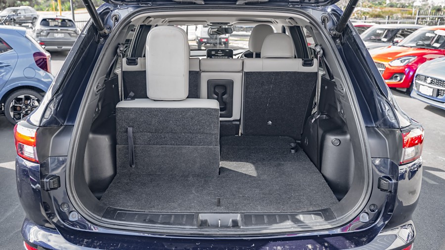 2021 Mitsubishi Outlander 19