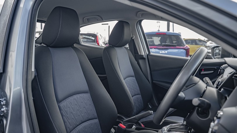 2017 Mazda 2 8