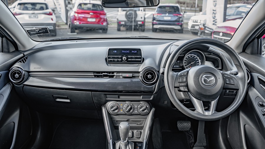 2017 Mazda 2 10