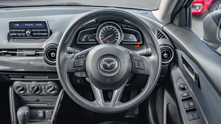2017 Mazda 2 11