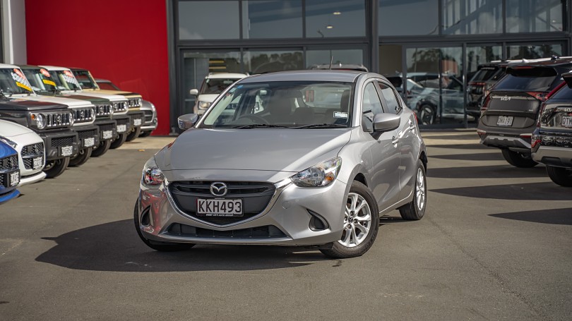 2017 Mazda 2 1