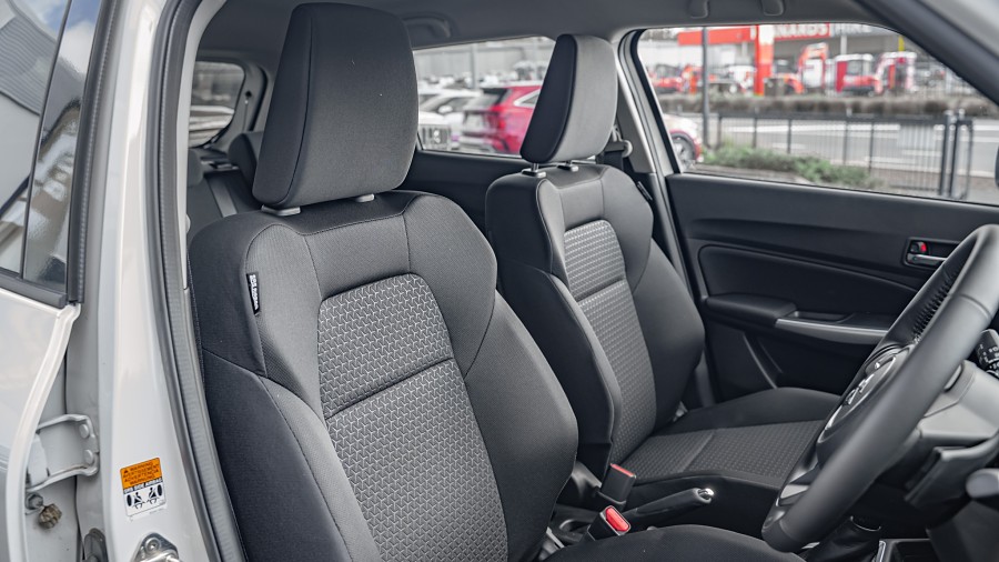 2025 Suzuki Swift 8