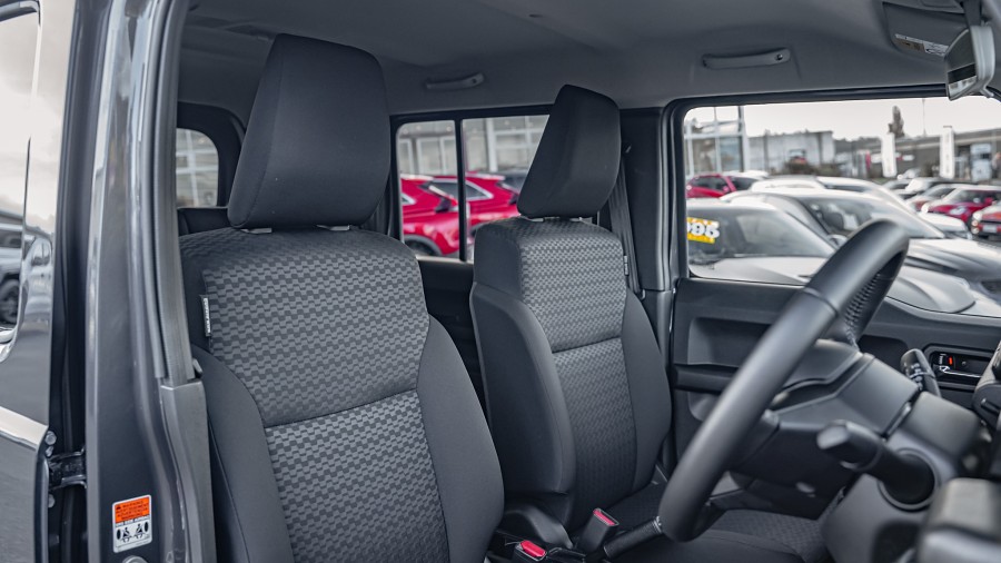 2024 Suzuki Jimny 8