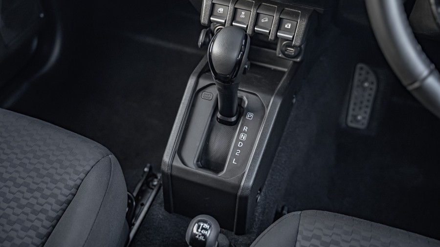 2024 Suzuki Jimny 17