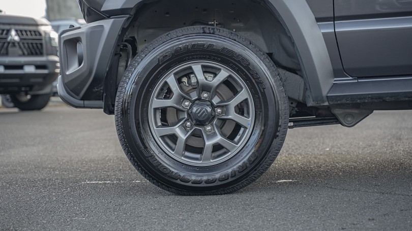 2024 Suzuki Jimny 6