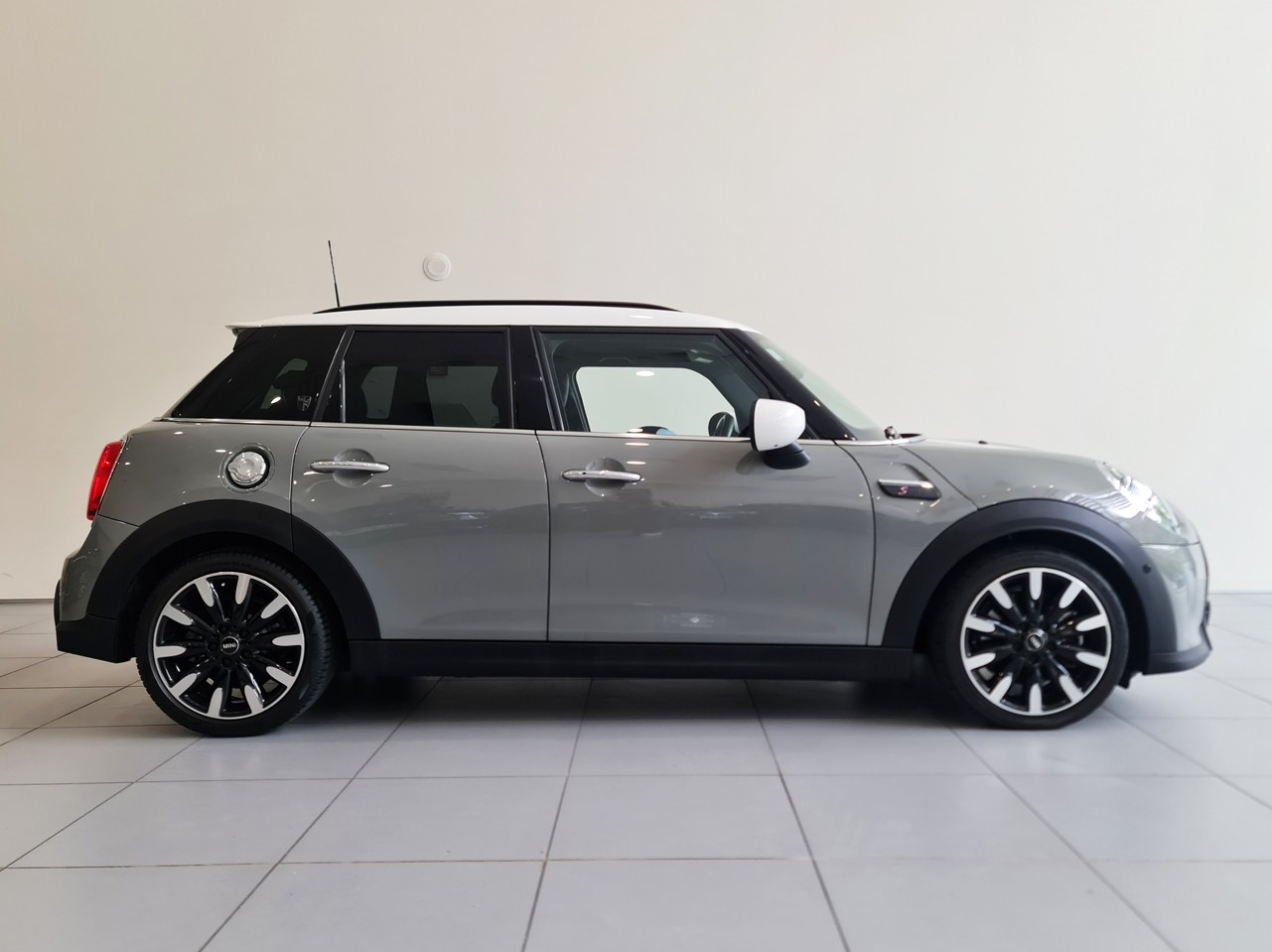 MINI Cooper S 5-Dr Hatch Yours