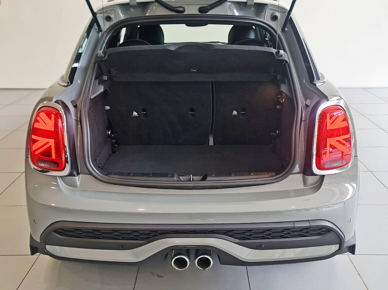 MINI Cooper S 5-Dr Hatch Yours