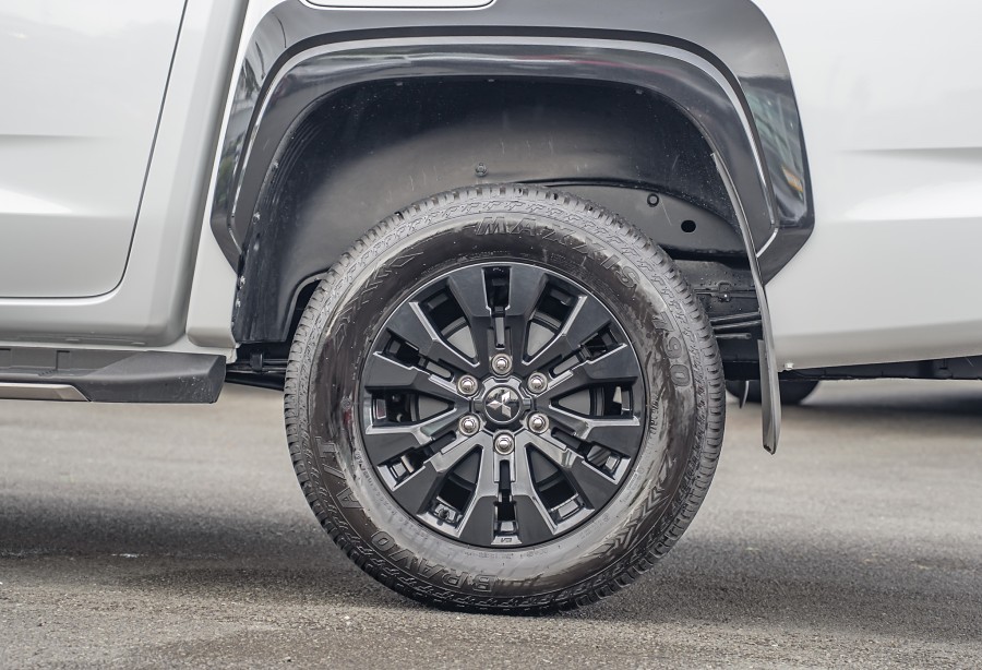 2025 Mitsubishi Triton 7