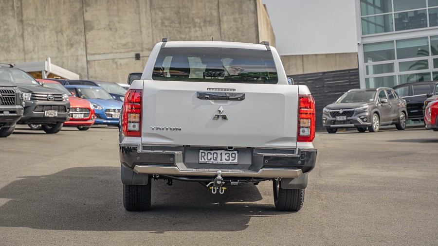 2025 Mitsubishi Triton 4