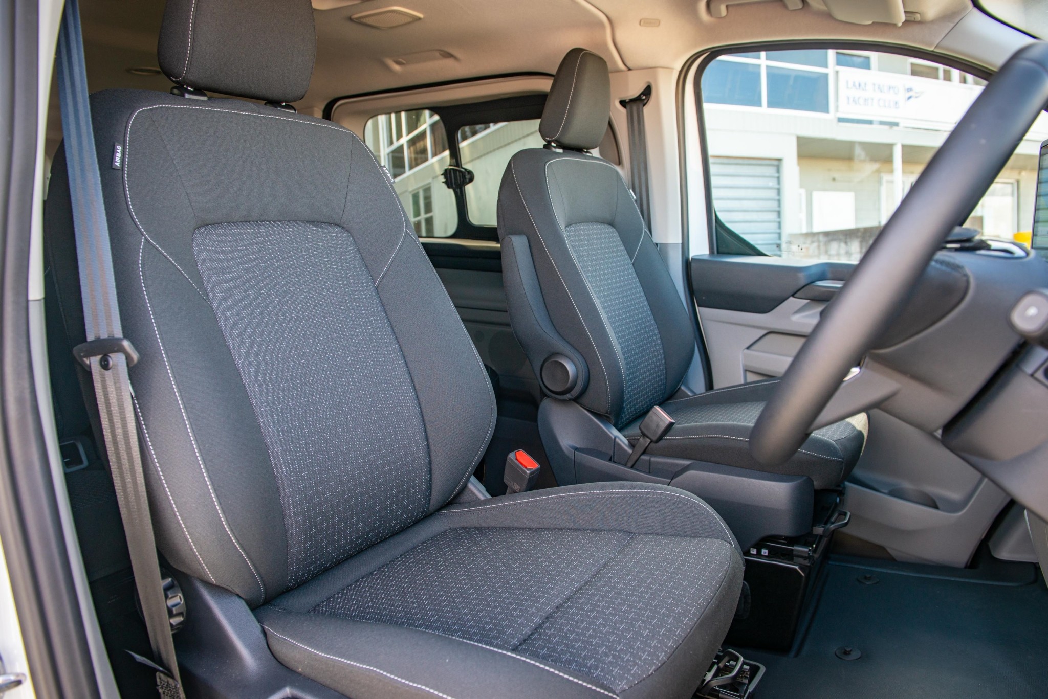 2025 Ford Transit 340L Bus 80KWH/EV