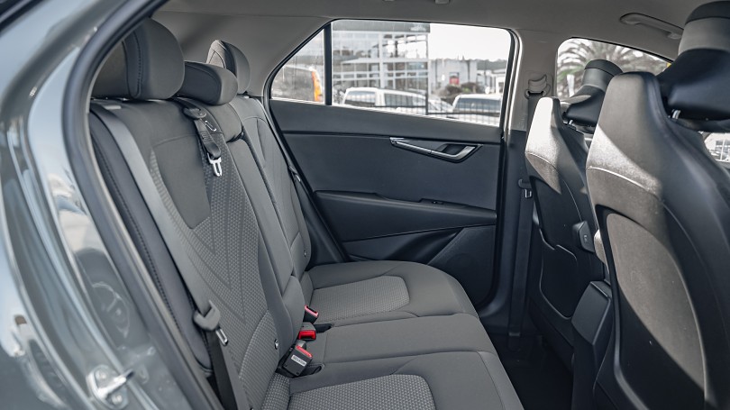 2025 Kia Niro 16