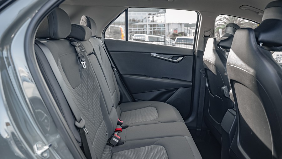 2025 Kia Niro 16