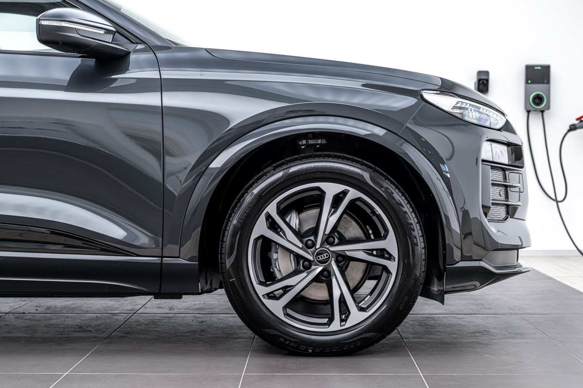 Audi Q6 E-TRON Advanced 225KW