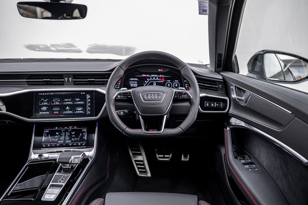 Audi RS6 AVANT PEFORMANCE