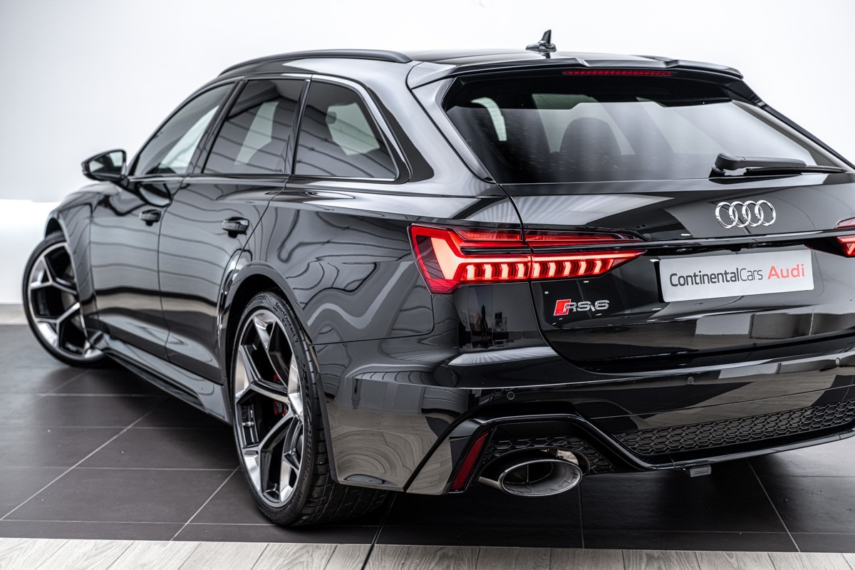 Audi RS6 AVANT PEFORMANCE