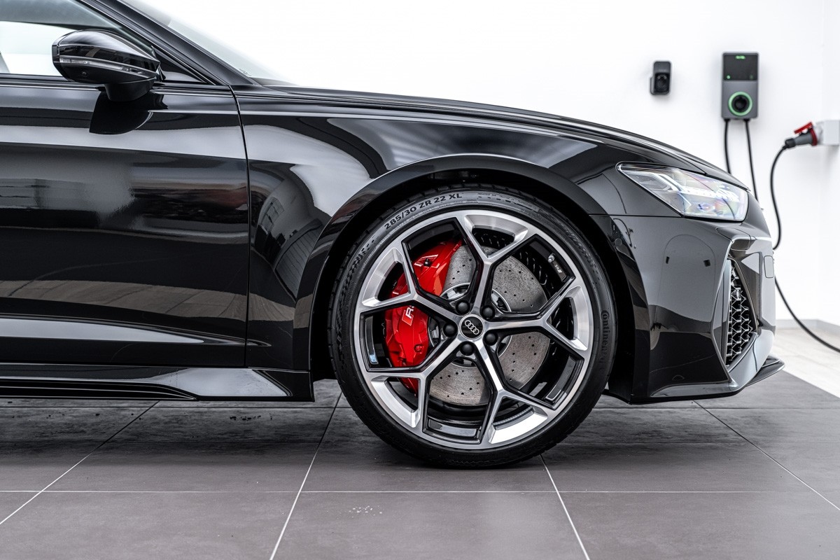 Audi RS6 AVANT PEFORMANCE