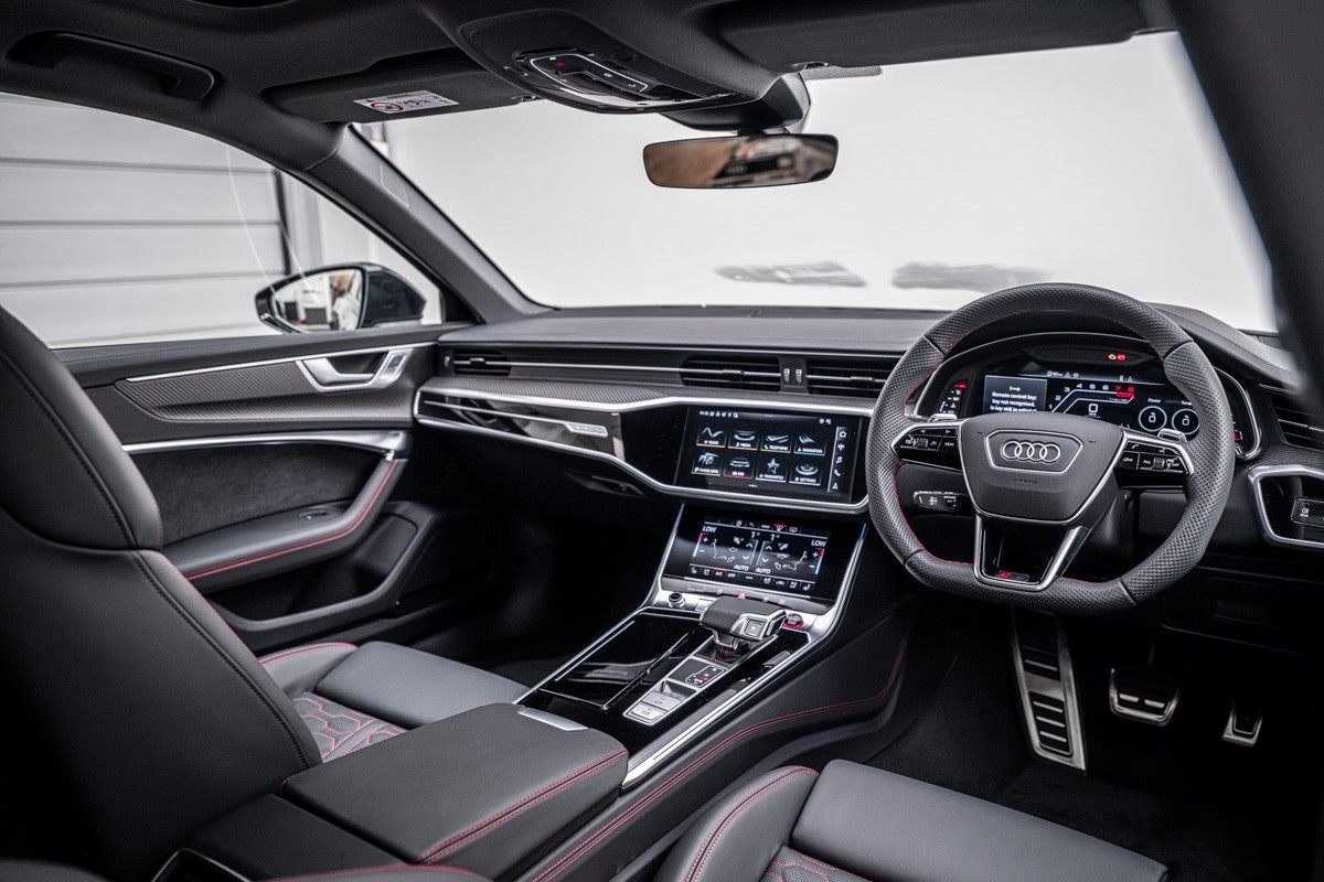 Audi RS6 AVANT PEFORMANCE