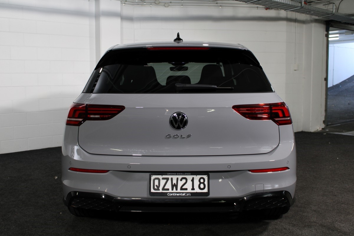 Volkswagen Golf 8.5 R-LINE