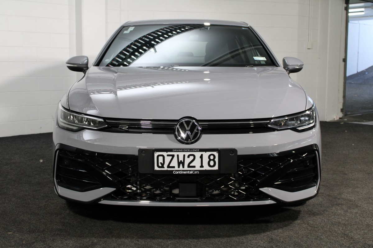 Volkswagen Golf 8.5 R-LINE