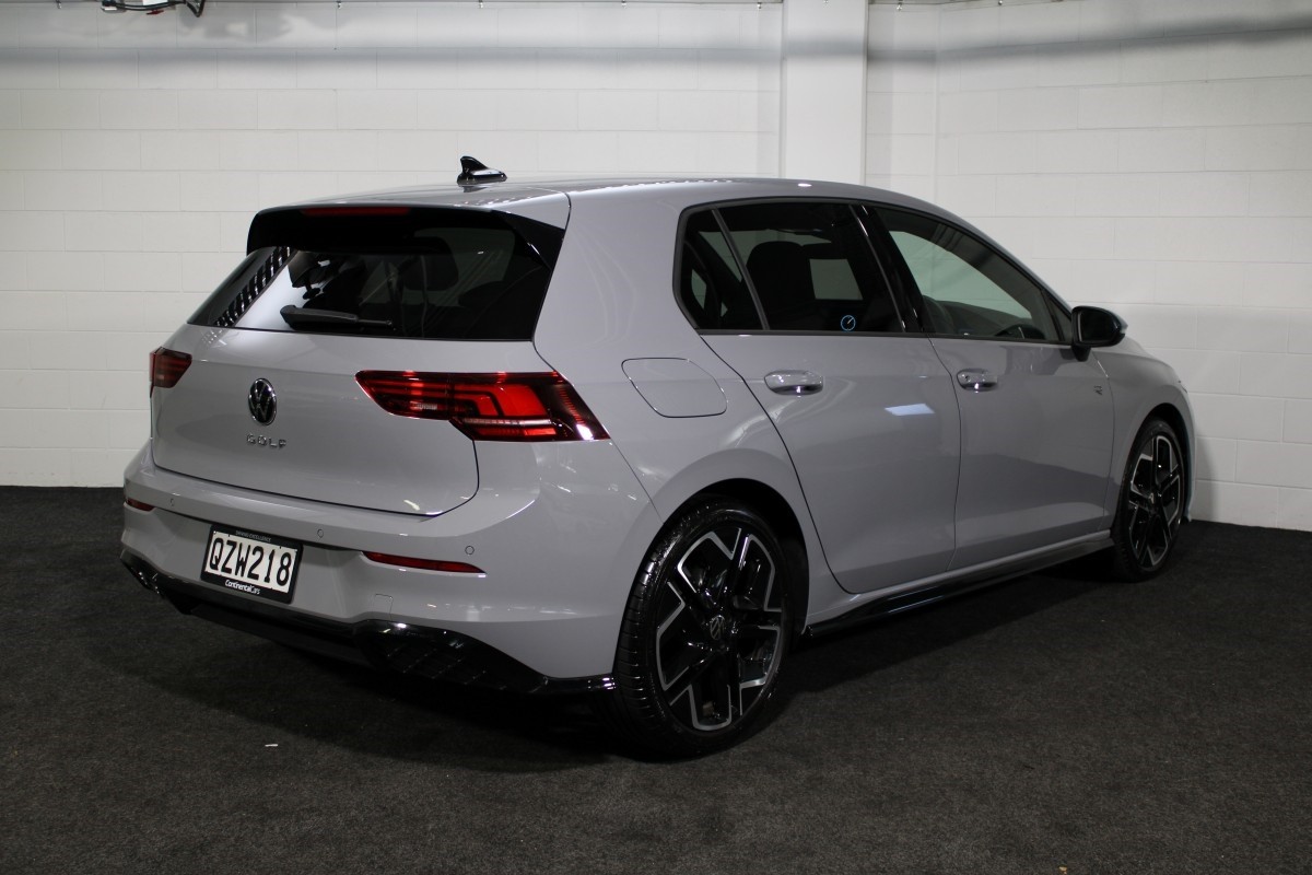 Volkswagen Golf 8.5 R-LINE