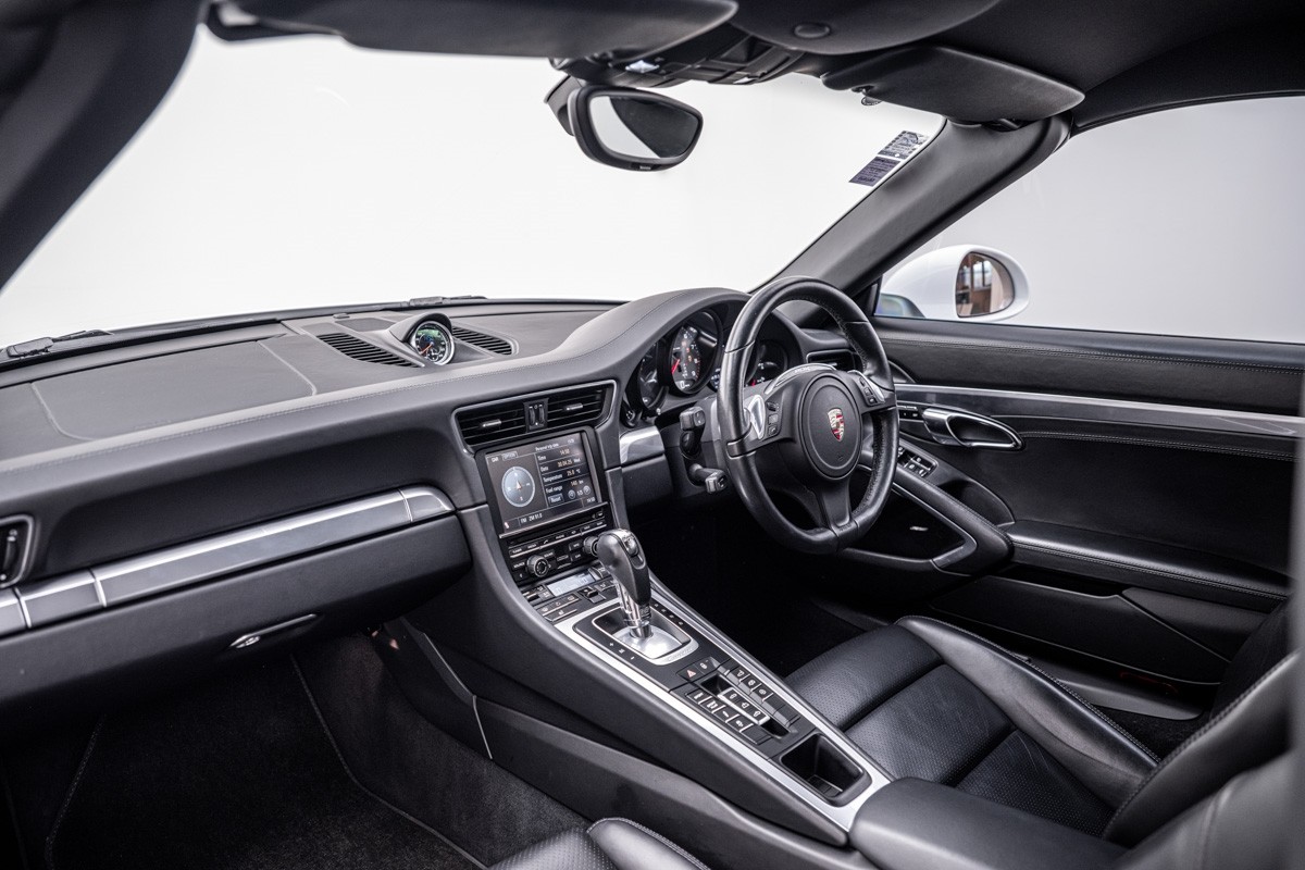 Porsche 911 Carrera 2S Cabriolet (991)