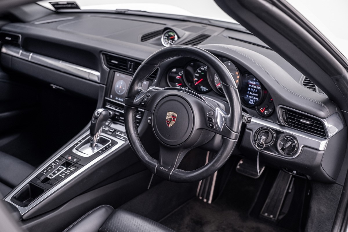 Porsche 911 Carrera 2S Cabriolet (991)