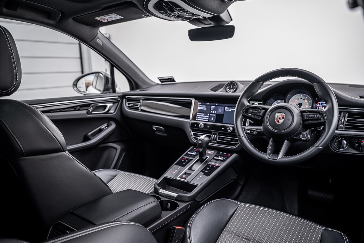Porsche Macan T III