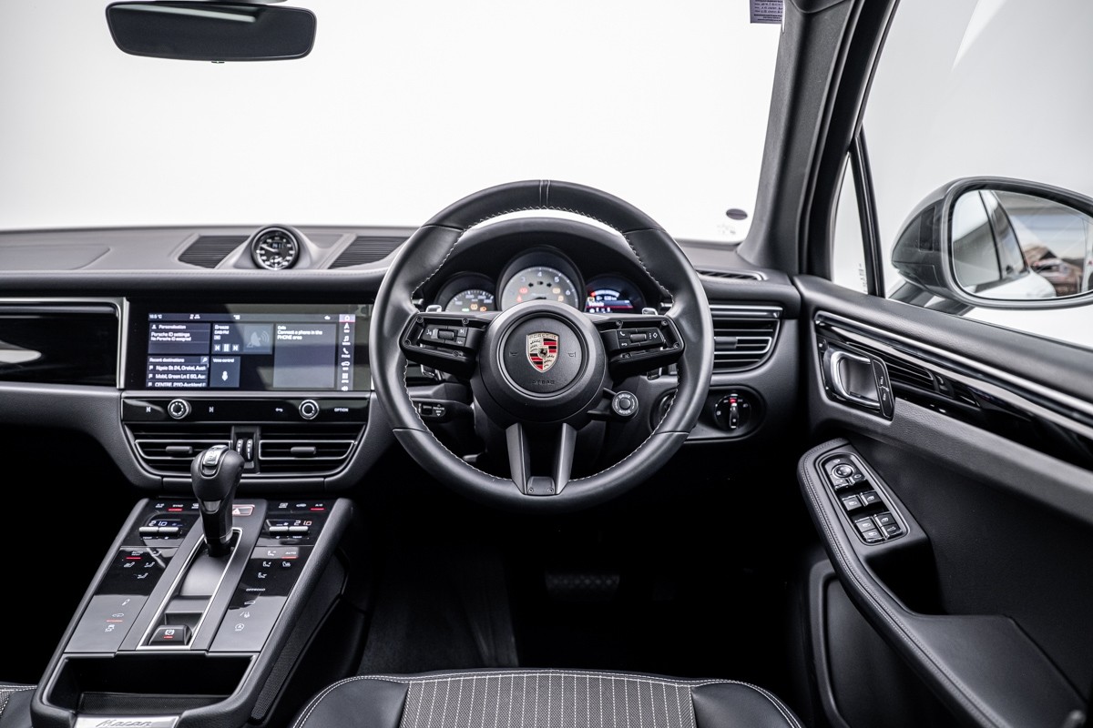 Porsche Macan T III