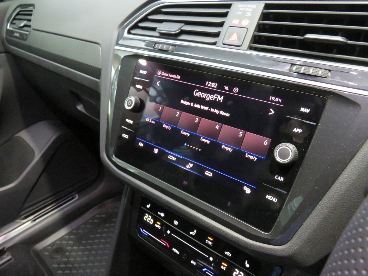 Volkswagen Tiguan R-Line 2WD TSI