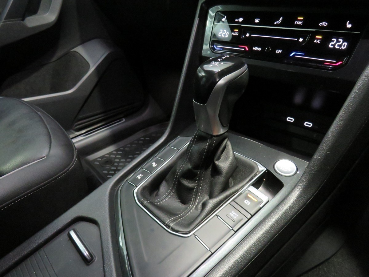 Volkswagen Tiguan R-Line 2WD TSI