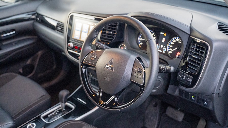 2020 Mitsubishi Outlander 9