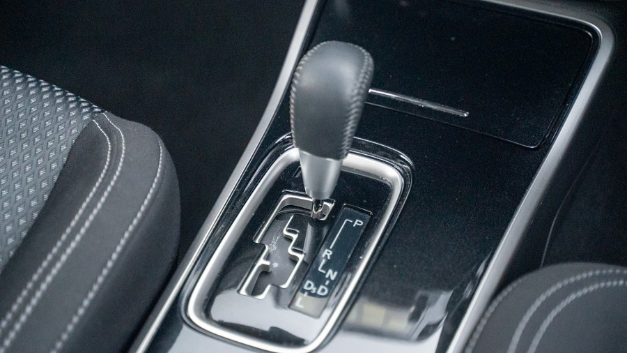 2020 Mitsubishi Outlander 18