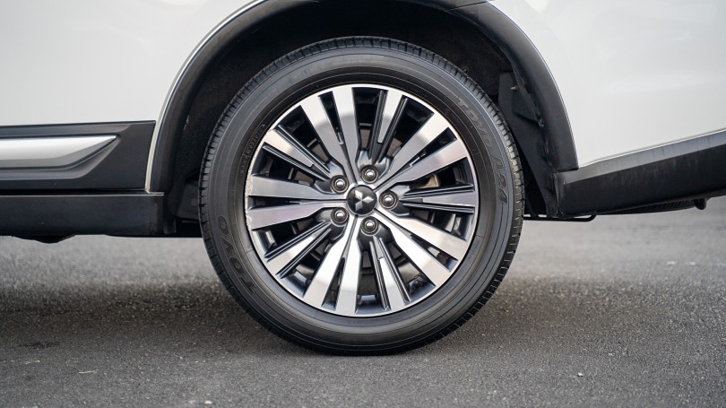 2020 Mitsubishi Outlander 7