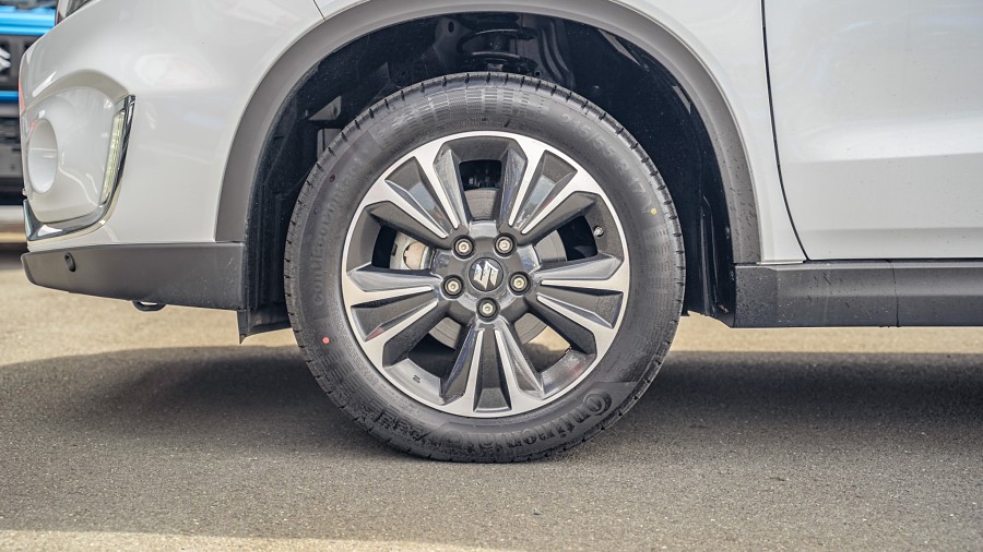 2025 Suzuki Vitara 6