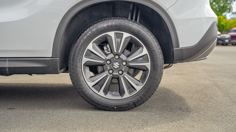 2025 Suzuki Vitara 7