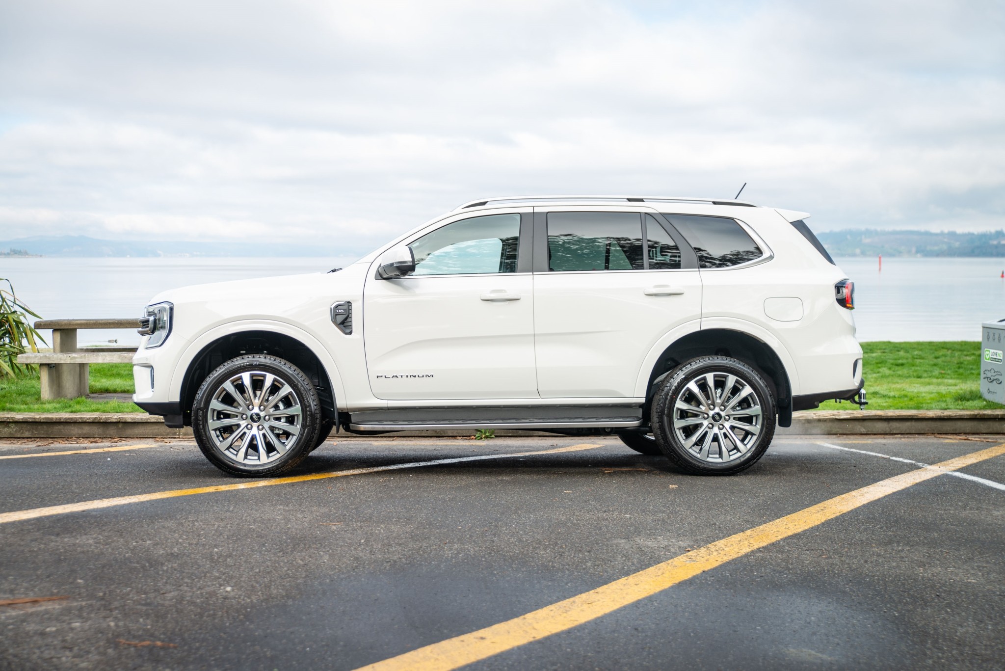 2025 Ford Everest Platinum 3.0D/4WD