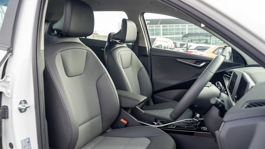 2024 Kia Niro 8